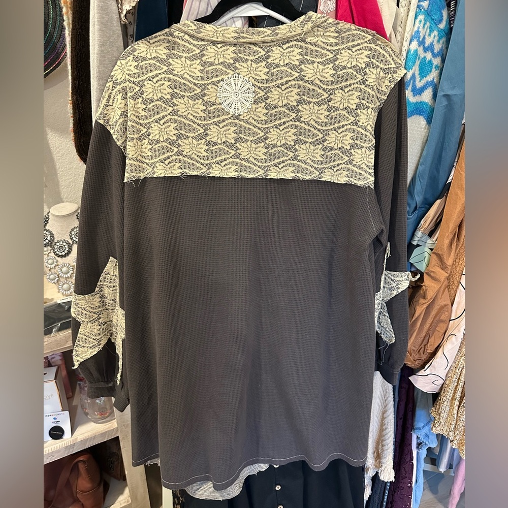 Pol Oversized Balcony View Tunic Patchwork Top - image 7